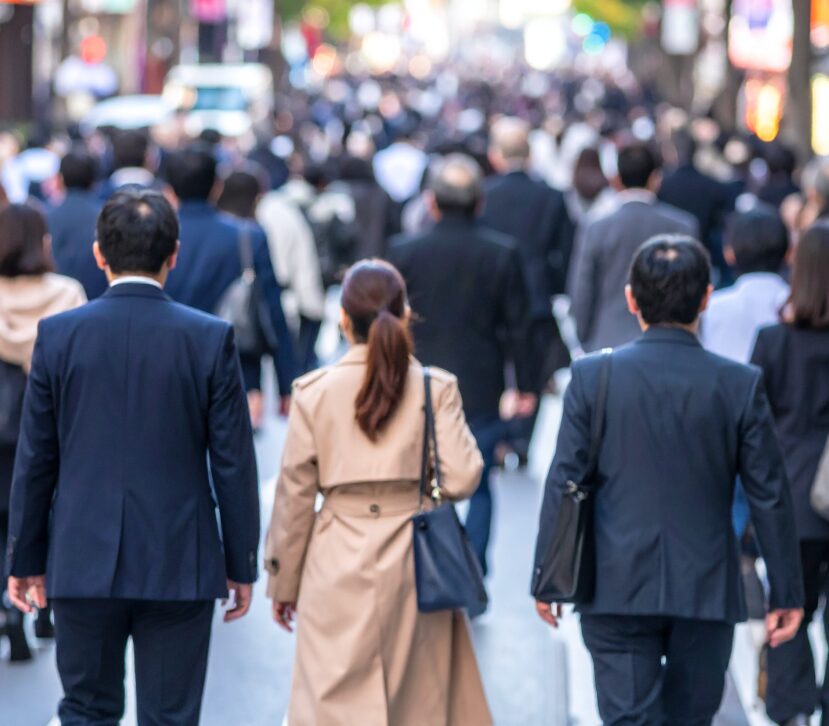 銀行員　社内恋愛